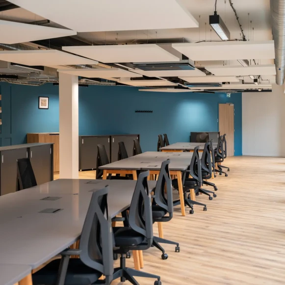 Bureau privé 154 m² 30 postes Location bureau Rue Raoul Dautry Rennes 35000 - photo 1
