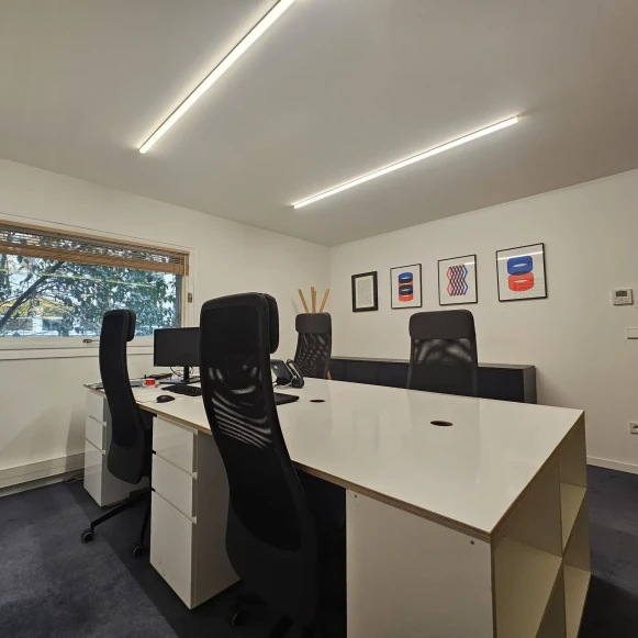 Bureau privé 16 m² 4 postes Location bureau Avenue Franklin Delano Roosevelt Paris 75008 - photo 3