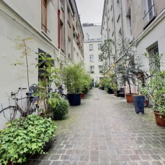 Espace indépendant 200 m² 30 postes Coworking Rue du Faubourg Saint-Denis Paris 75010 - photo 8