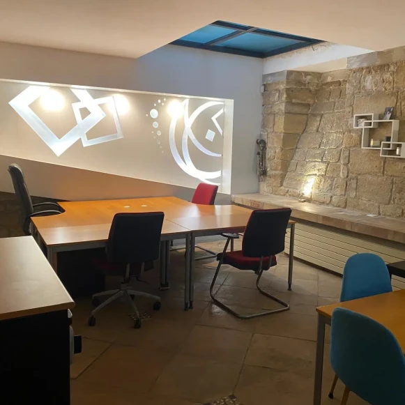 Bureau privé 42 m² 4 postes Location bureau Rue de Berri Paris 75008 - photo 3