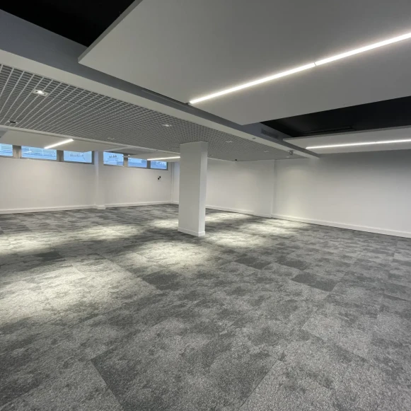 Espace indépendant 330 m² 47 postes Coworking Rue de la Brèche aux Loups Paris 75012 - photo 4