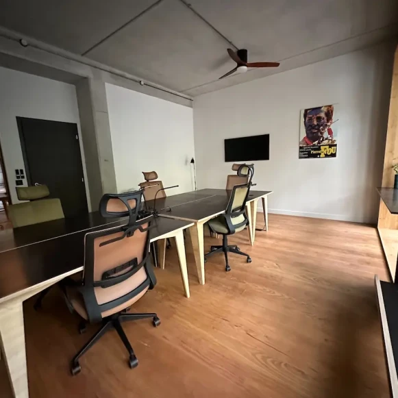 Bureau privé 26 m² 5 postes Coworking Rue Lénine Ivry-sur-Seine 94200 - photo 5