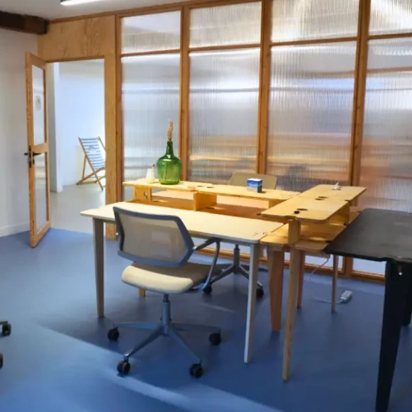 Bureau privé 23 m² 6 postes Location bureau Cours Julien Marseille 13006 - photo 2