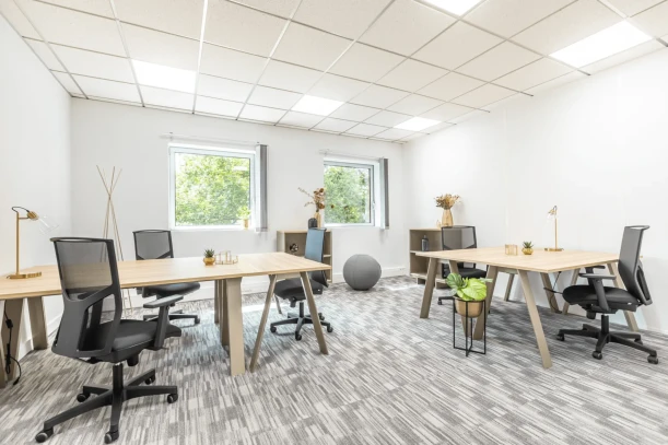 Bureau privé - 33600 - 5 postes - 1233€