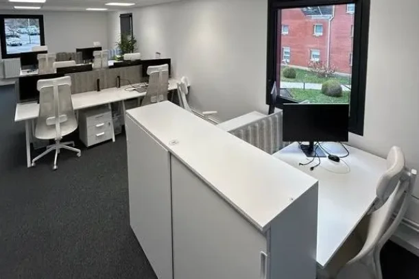 Bureau privé - 59650 - 4 postes - 555€