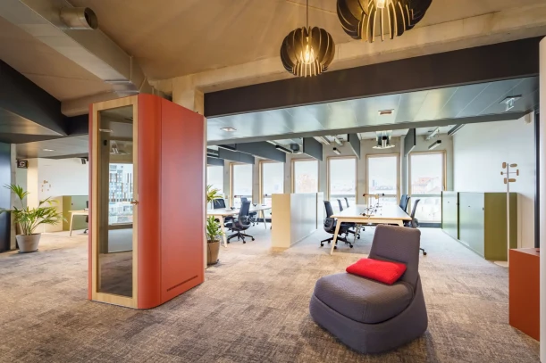 Open Space - 94200 - 24 postes - 250€