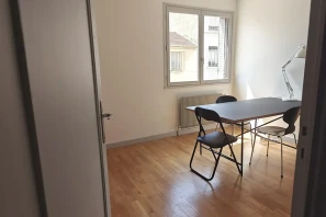 Bureau privé - 69003 - 3 postes - 480€