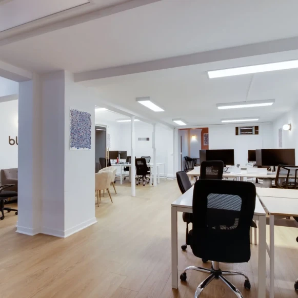 Espace indépendant 100 m² 20 postes Location bureau Rue du Croissant Paris 75002 - photo 1