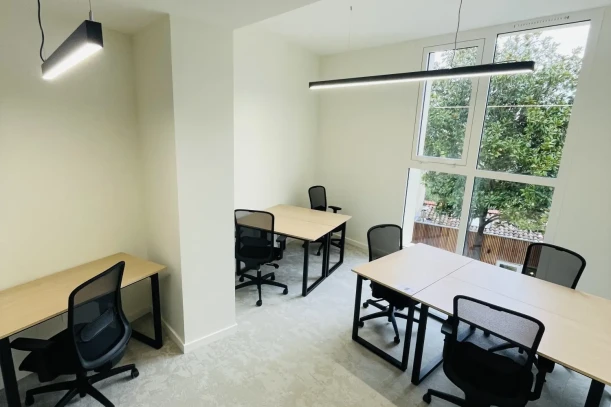 Bureau privé - 33000 - 5 postes - 2000€