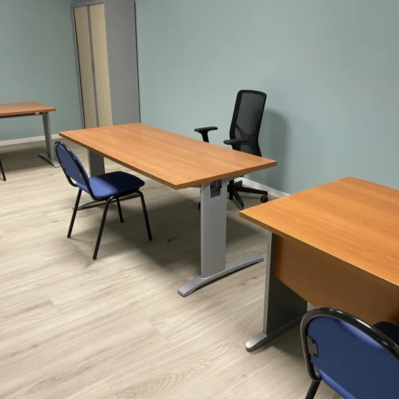 Bureau privé 22 m² 3 postes Location bureau Avenue Jean Rostand Trappes 78990 - photo 1