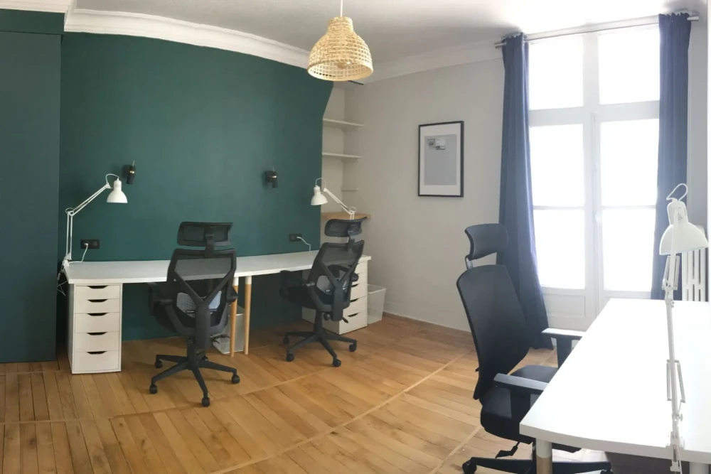 Bureau privé - 37000 - 3 postes - 600€