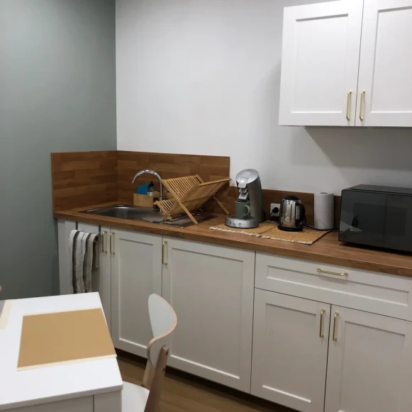 Bureau privé 10 m² 2 postes Location bureau Chemin de Chibau Saint-Jean-de-Luz 64500 - photo 4