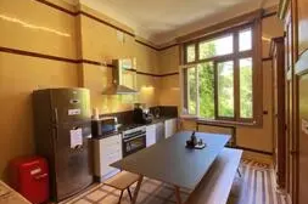 Open Space - 59100 - 20 postes - 200€