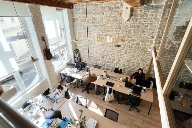 Open Space - 69001 - 10 postes - 240€