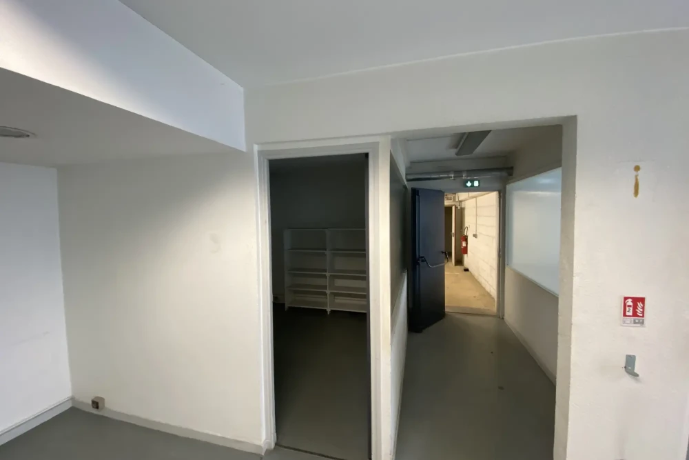 Espace indépendant - 92120 - 11 postes - 2100€
