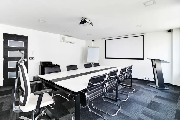 Espace indépendant - 69007 - 10 postes - 1000€