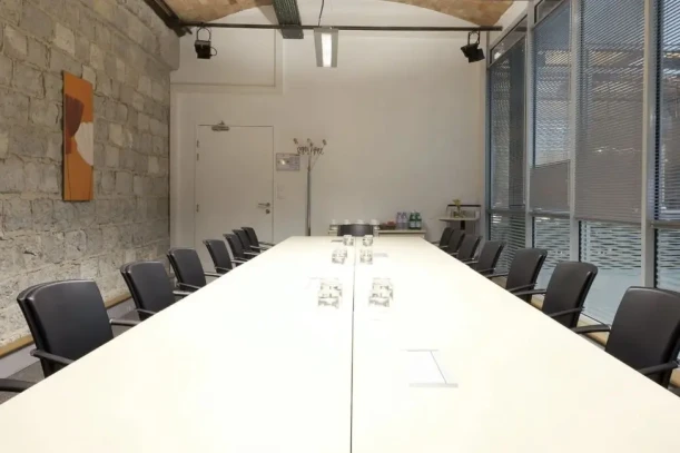 Bureau privé - 13002 - 4 postes - 1898€