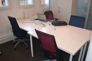 Bureau privé - 92130 - 4 postes - 1220€