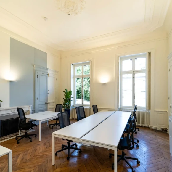 Bureau privé 22 m² 6 postes Location bureau Place Jourdan Limoges 87000 - photo 1