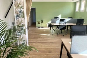 Open Space - 13110 - 16 postes - 220€