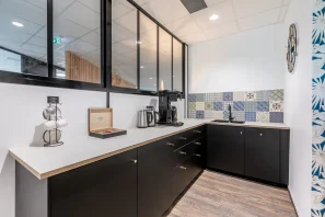 Bureau privé - 67300 - 6 postes - 1758€
