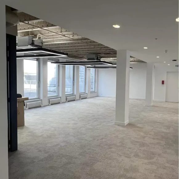 Espace indépendant 421 m² 52 postes Location bureau Rue Saint-Fiacre Paris 75002 - photo 12