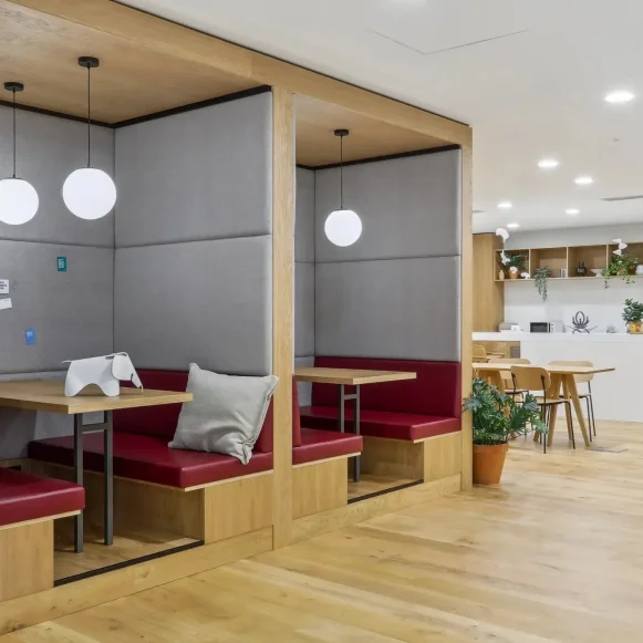 Bureau privé 7 m² 2 postes Coworking Boulevard de Berlin Nantes 44000 - photo 8