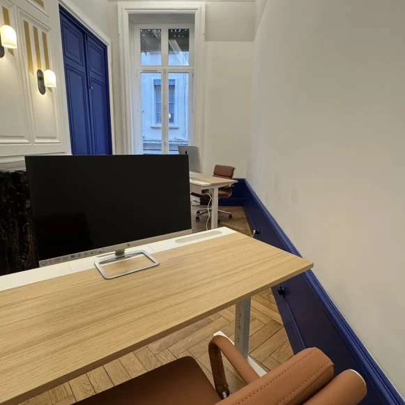 Open Space  2 postes Coworking Rue d'Algérie Lyon 69001 - photo 1