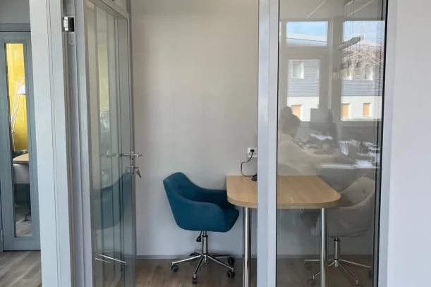 Bureau privé - 69510 - 1 poste - 215€