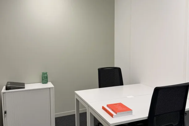 Bureau privé - 01000 - 2 postes - 544€