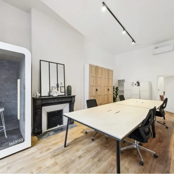 Bureau privé 180 m² 30 postes Location bureau Rue d'Aboukir Paris 75002 - photo 3