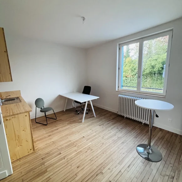 Bureau privé 18 m² 3 postes Location bureau Le Bourg Soussac 33790 - photo 2