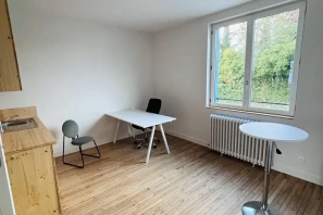 Bureau privé - 33790 - 3 postes - 240€