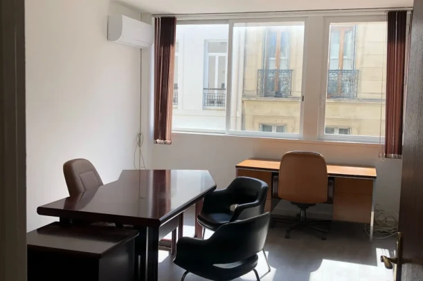 Bureau privé - 13008 - 2 postes - 600€