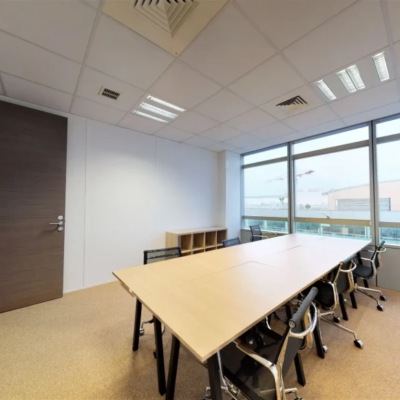 Bureau privé 18 m² 6 postes Location bureau Rue Pleyel Saint-Denis 93200 - photo 5