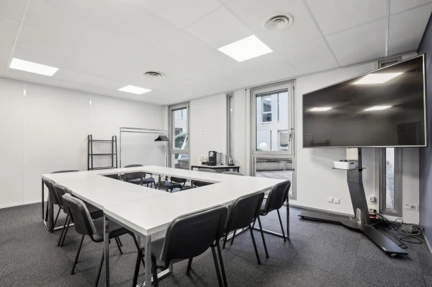 Bureau privé - 78140 - 2 postes - 700€