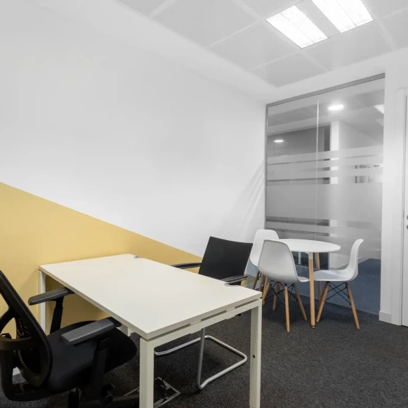 Bureau privé 8 m² 2 postes Coworking Rue de l'Amiral Hamelin Paris 75016 - photo 3