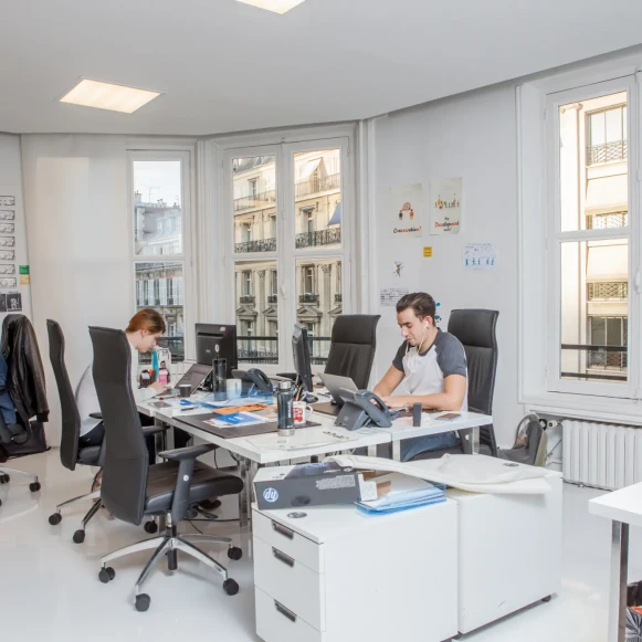 Bureau privé 38 m² 12 postes Coworking Rue Jean Mermoz Paris 75008 - photo 4