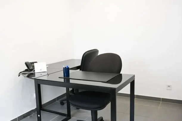 Bureau privé - 92000 - 1 poste - 800€