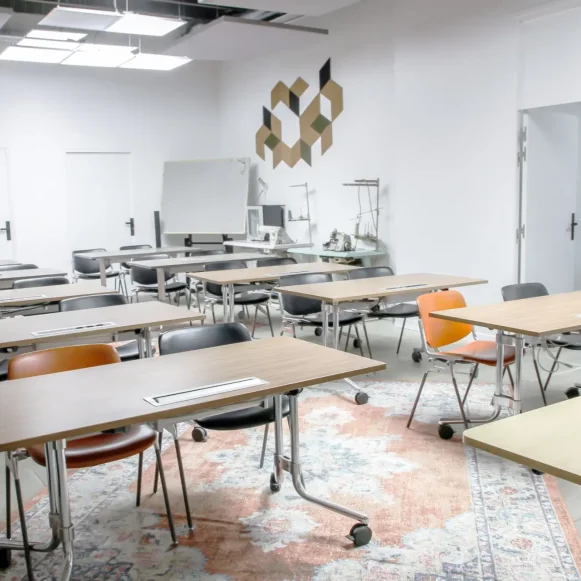 Bureau privé 22 m² 5 postes Coworking Rue Martel Paris 75010 - photo 4