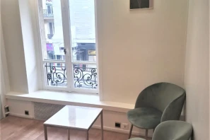 Bureau privé - 75009 - 3 postes - 930€