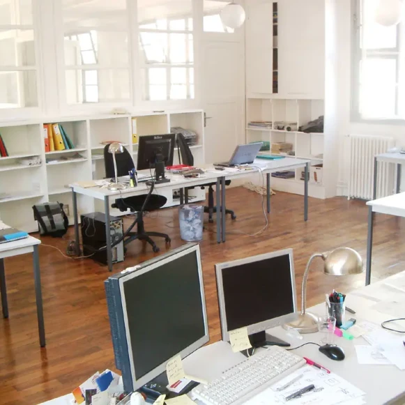 Bureau privé 8 m² 3 postes Coworking Rue de la Folie-Regnault Paris 75011 - photo 3