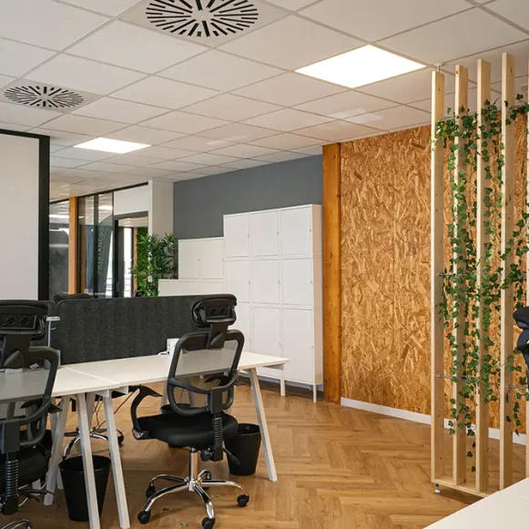 Bureau privé 18 m² 6 postes Coworking Avenue de Canteranne Pessac 33600 - photo 9