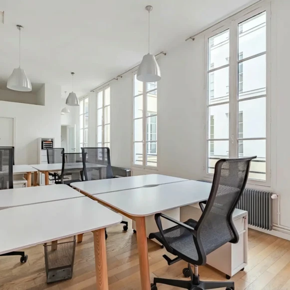 Espace indépendant 190 m² 31 postes Coworking Rue des Archives Paris 75003 - photo 6