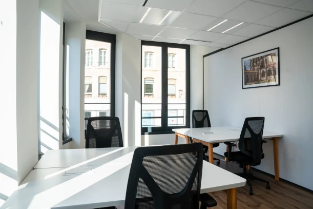Bureau privé - 54000 - 4 postes - 1355.75€