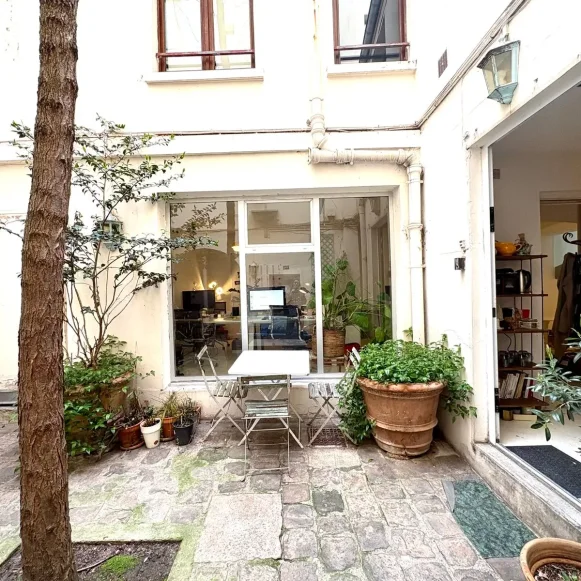 Bureau privé 70 m² 10 postes Location bureau Rue Lamartine Paris 75009 - photo 2