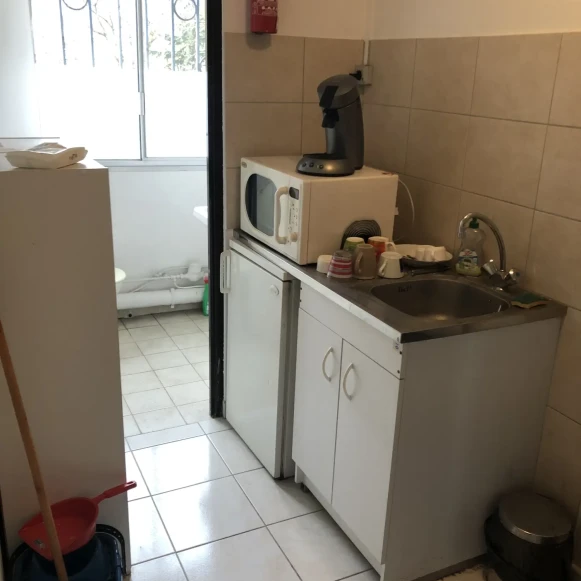 Bureau privé 9 m² 2 postes Location bureau Rue Royale Yerres 91330 - photo 4