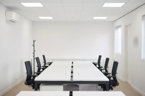 Espace indépendant - 93100 - 12 postes - 3550€