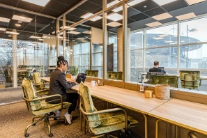 Open Space - 93210 - 80 postes - 199€