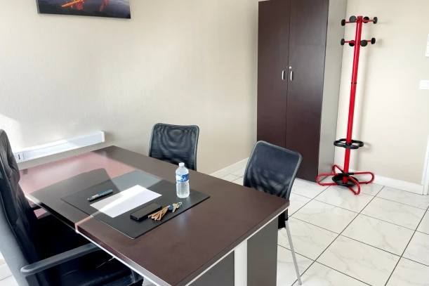Bureau privé - 92200 - 1 poste - 750€